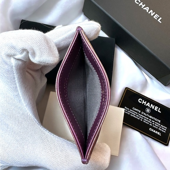 🔥 EUC CHANEL 2020 IRIDESCENT LAMBSKIN QUILTED CARDHOLDER 🔥 - Picture 6 of 13